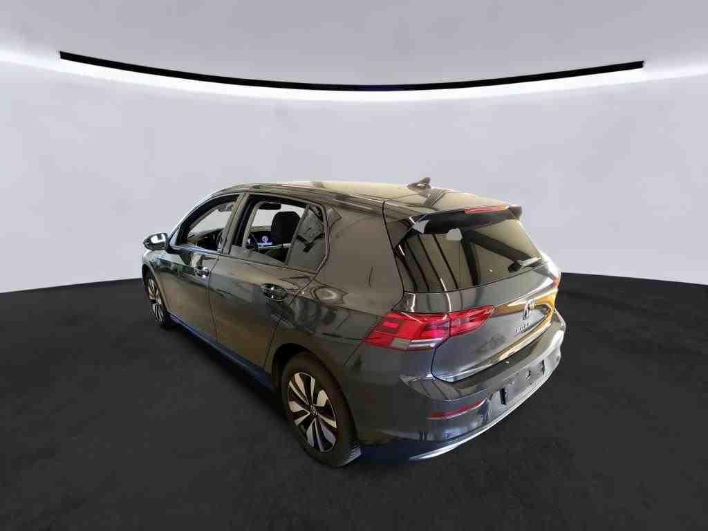 Volkswagen Golf 2024 г. Серый, пробег 22460 км