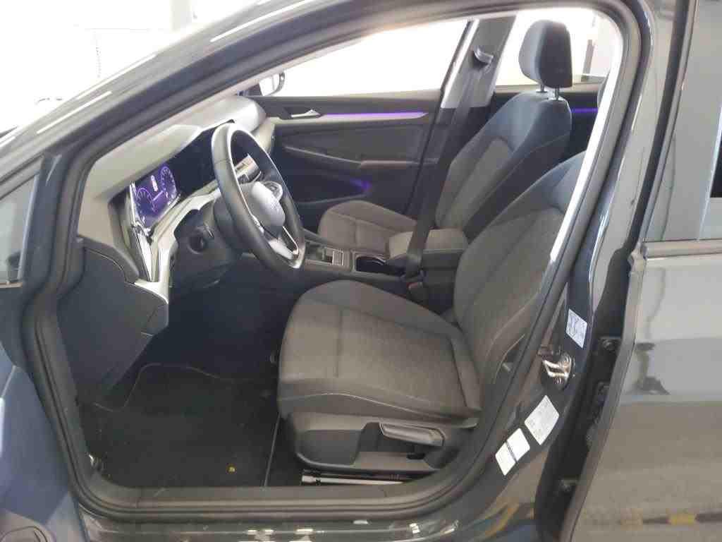 Volkswagen Golf 2024 г. Серый, пробег 22460 км