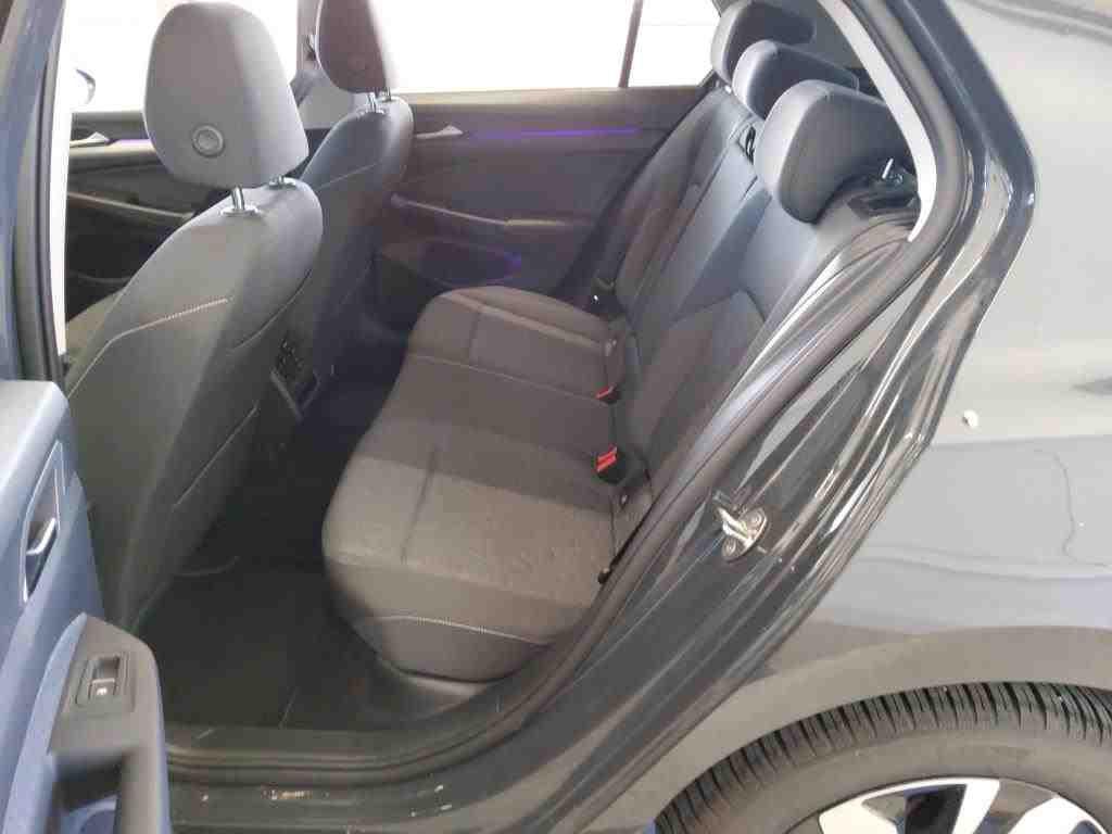 Volkswagen Golf 2024 г. Серый, пробег 22460 км
