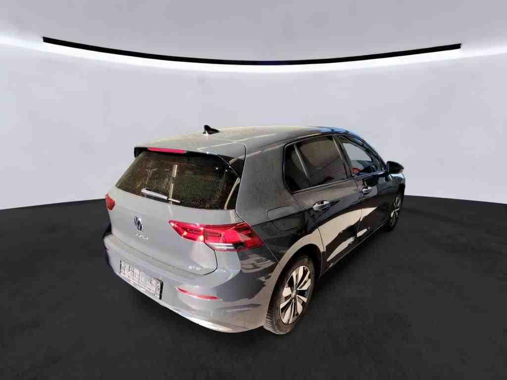 Volkswagen Golf 2024 г. Серый, пробег 41120 км