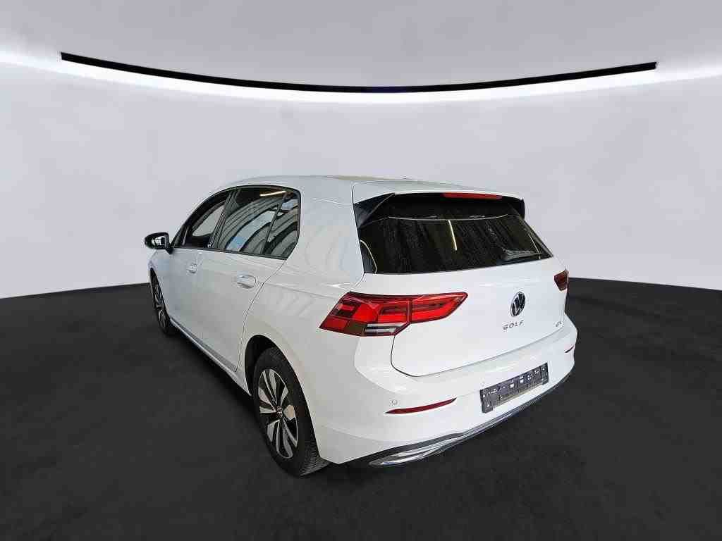 Volkswagen Golf 2024 г. Белый, пробег 19560 км