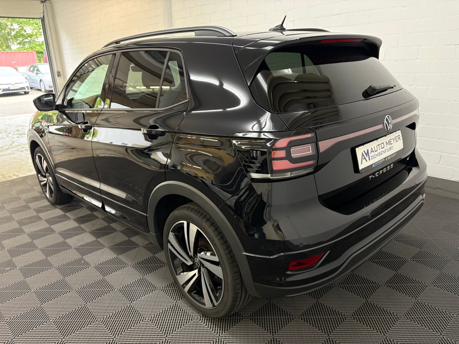 Volkswagen T-Cross 2023 г. Чёрный, пробег 46628 км