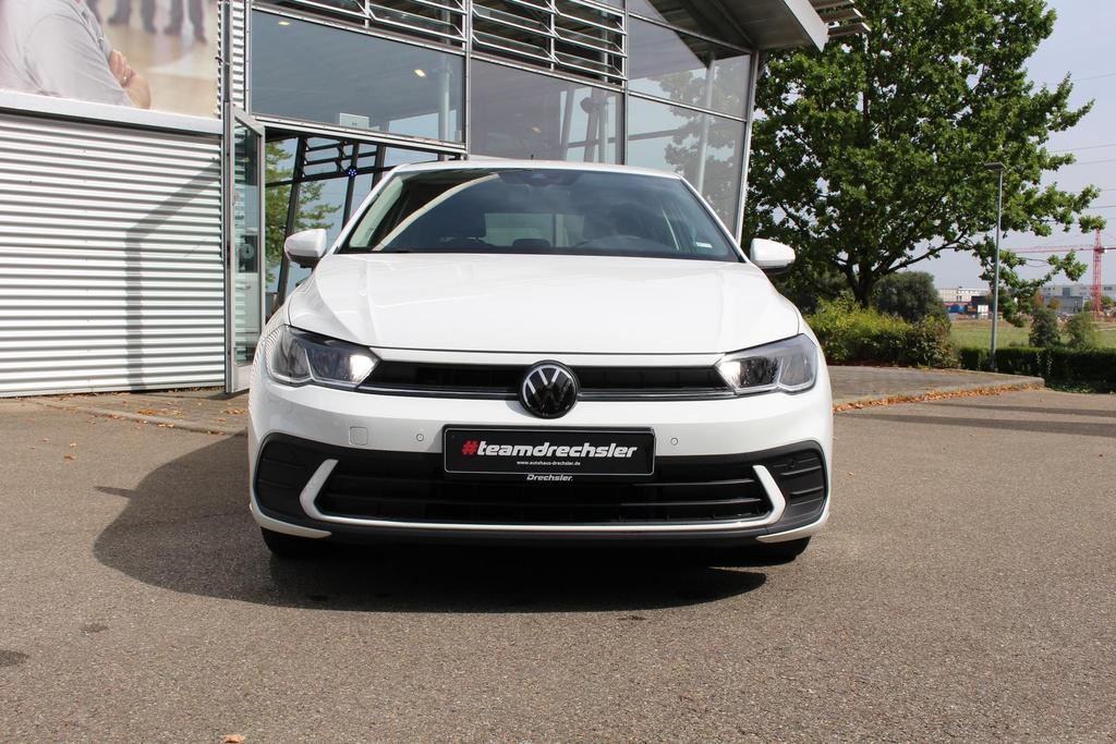 Volkswagen Polo 2024 г. Белый, пробег 56582 км