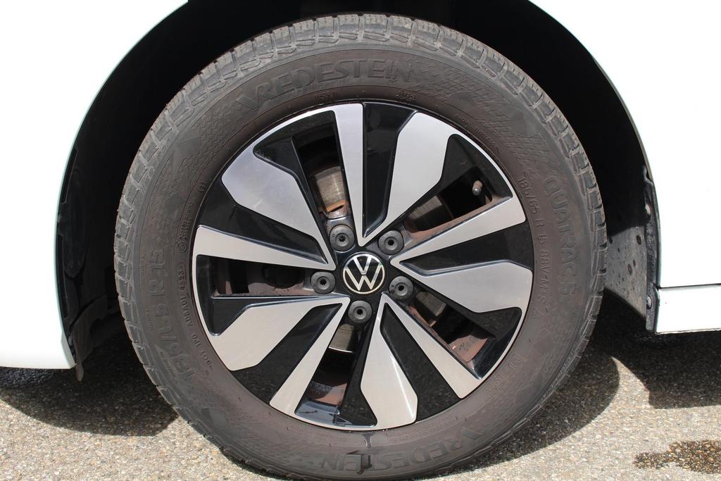 Volkswagen Polo 2024 г. Белый, пробег 56582 км