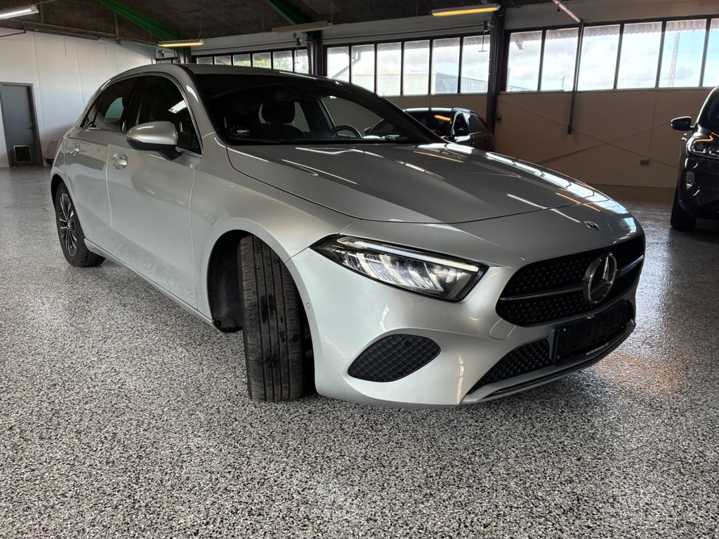 Mercedes-Benz A 200 2023 г. Серебристый, пробег 50000 км