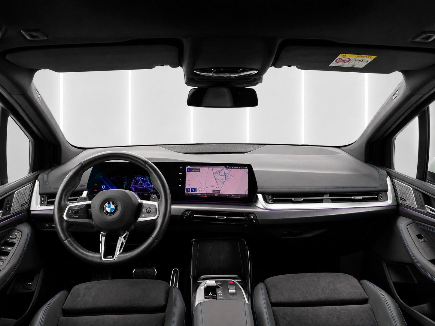BMW 218 2023 г. Белый, пробег 52000 км