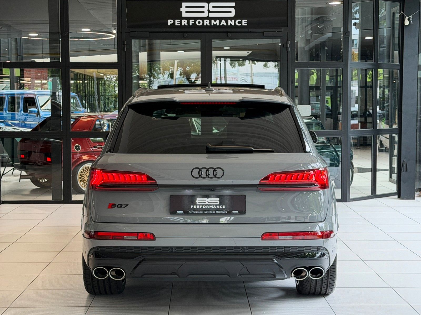 Audi SQ7 2024 г. Серый, пробег 45000 км