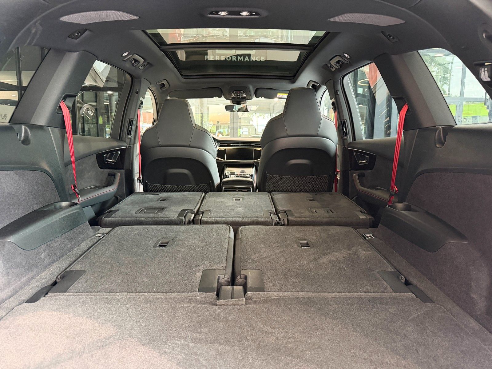 Audi SQ7 2024 г. Серый, пробег 45000 км