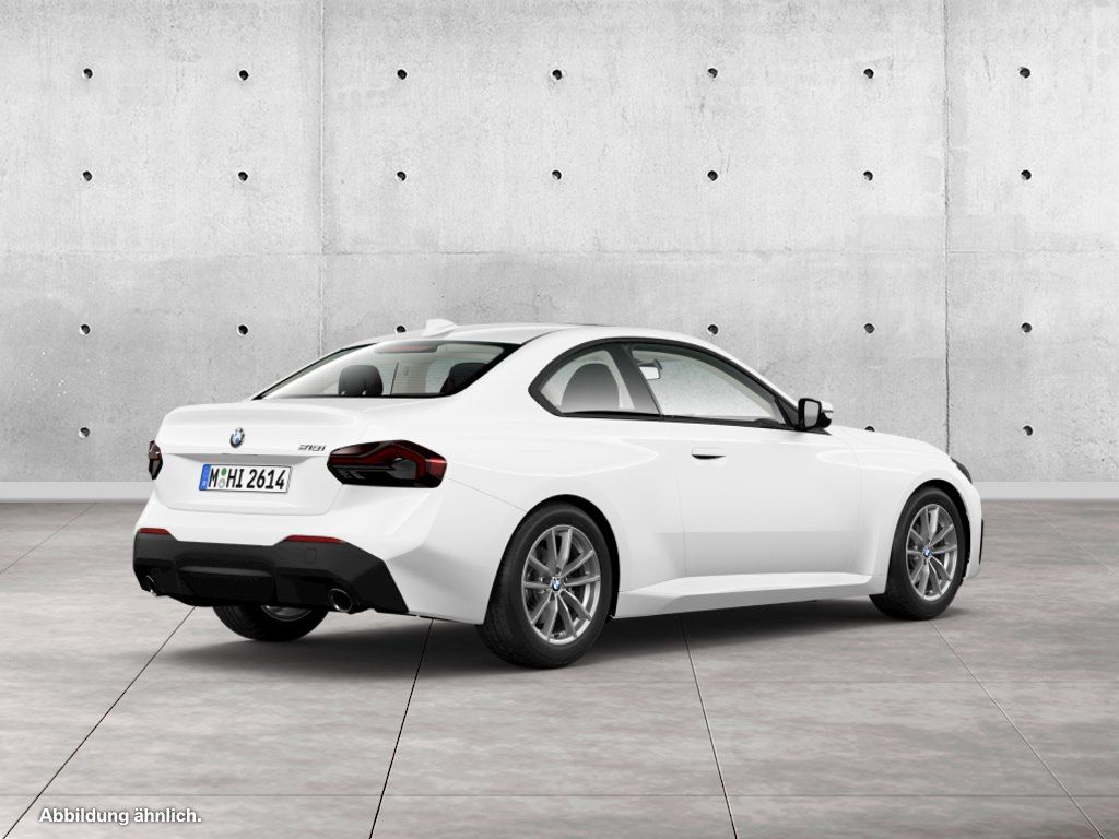 BMW 218 2023 г. Белый, пробег 50734 км