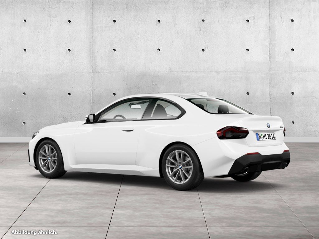 BMW 218 2023 г. Белый, пробег 50734 км