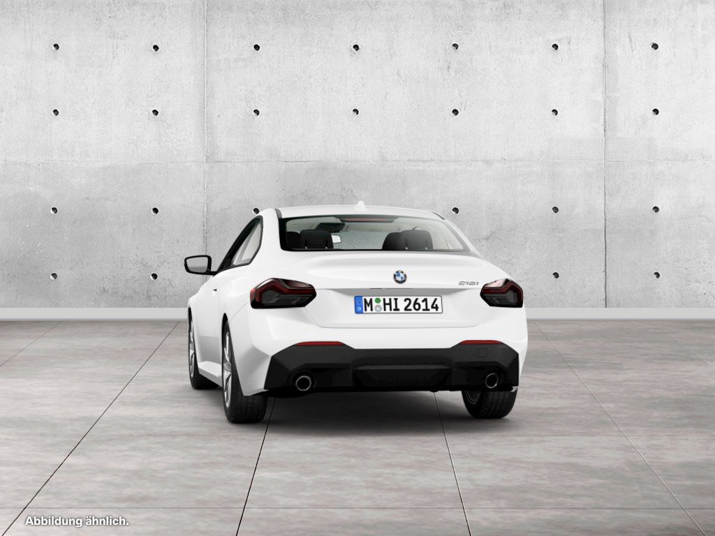 BMW 218 2023 г. Белый, пробег 50734 км