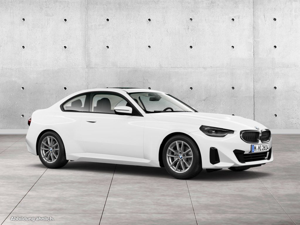 BMW 218 2023 г. Белый, пробег 50734 км