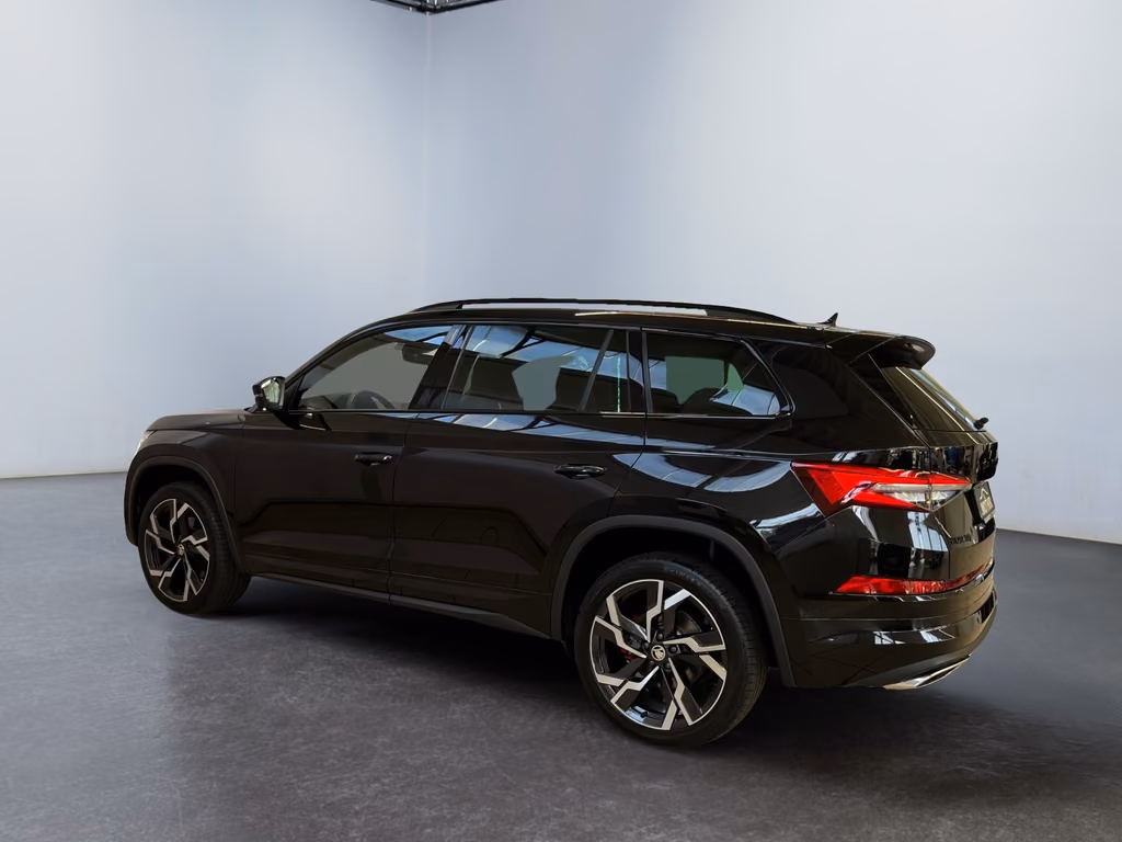Skoda Kodiaq 2024 г. Чёрный, пробег 37483 км