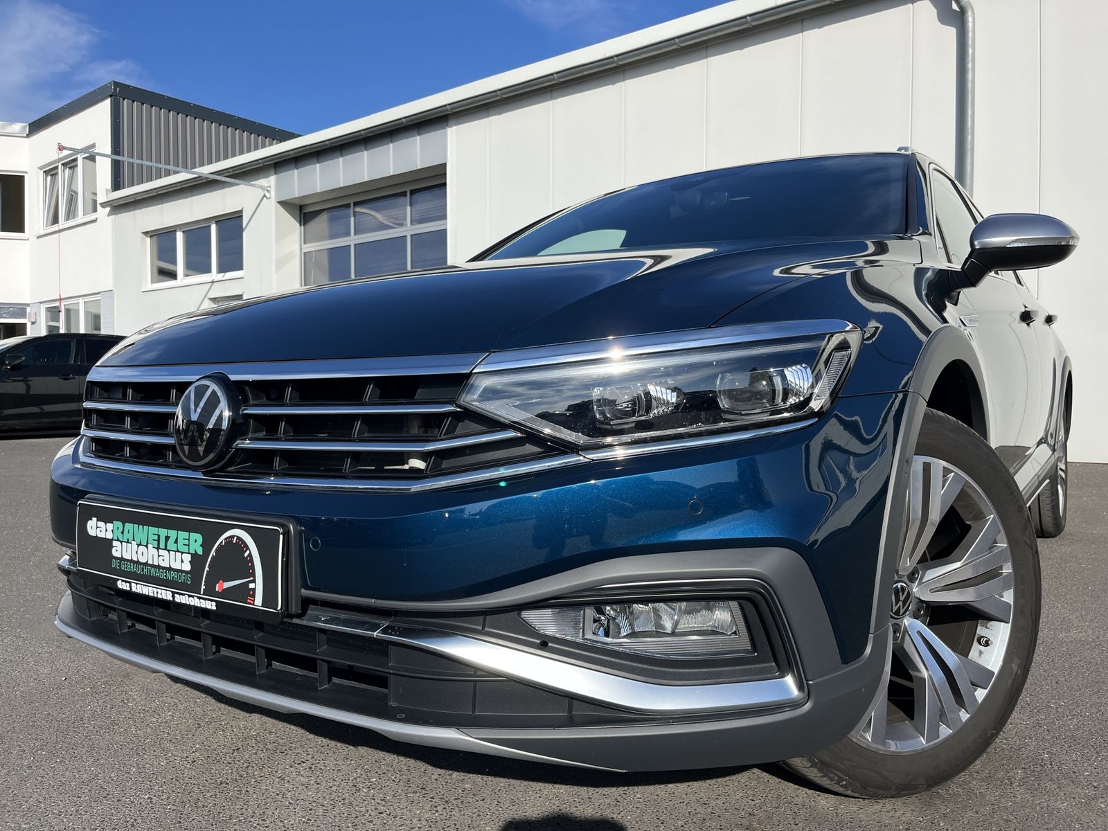 Volkswagen PASSAT ALLTRACK 2024 г. Синий, пробег 58184 км