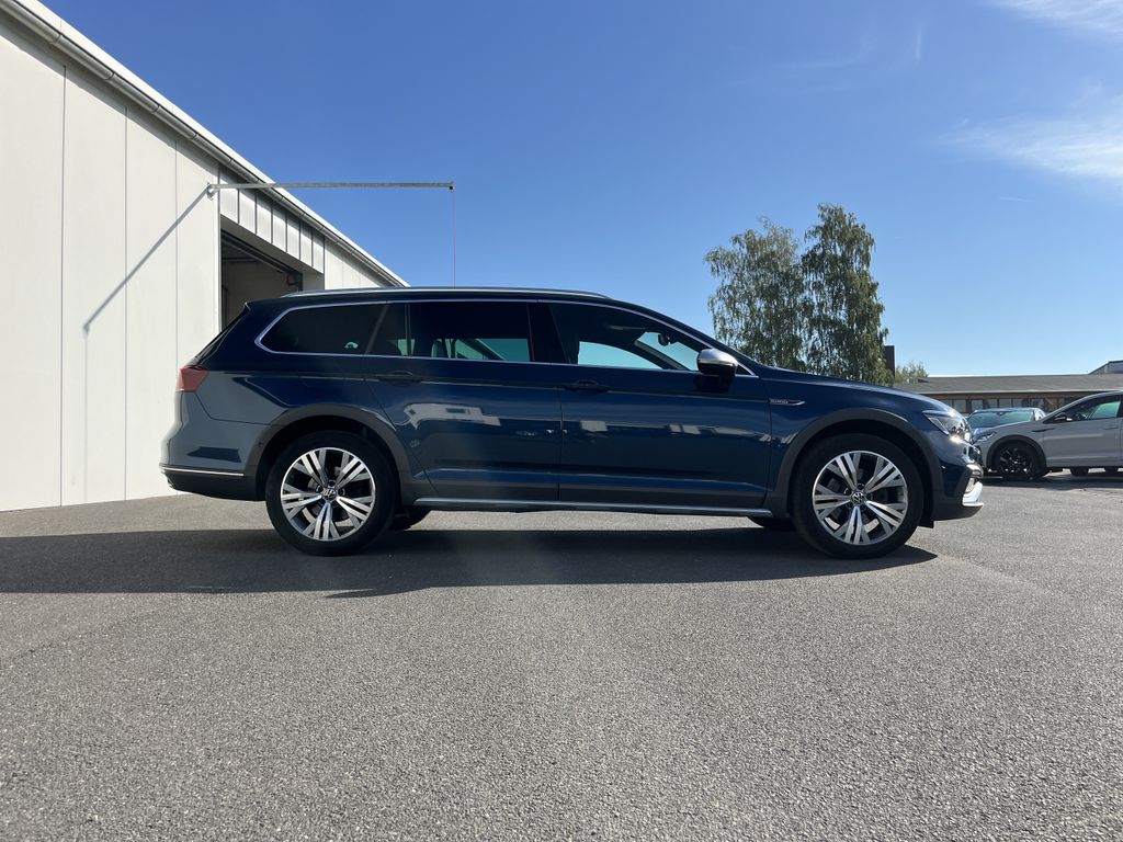 Volkswagen PASSAT ALLTRACK 2024 г. Синий, пробег 58184 км