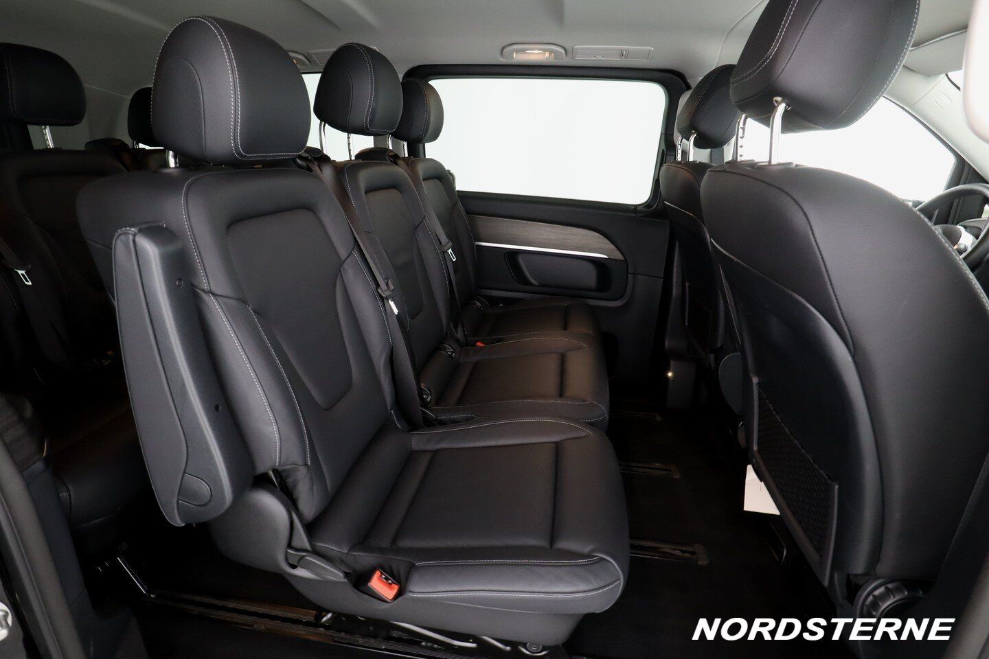 Mercedes-Benz V 300 2025 г. Чёрный, пробег 39753 км