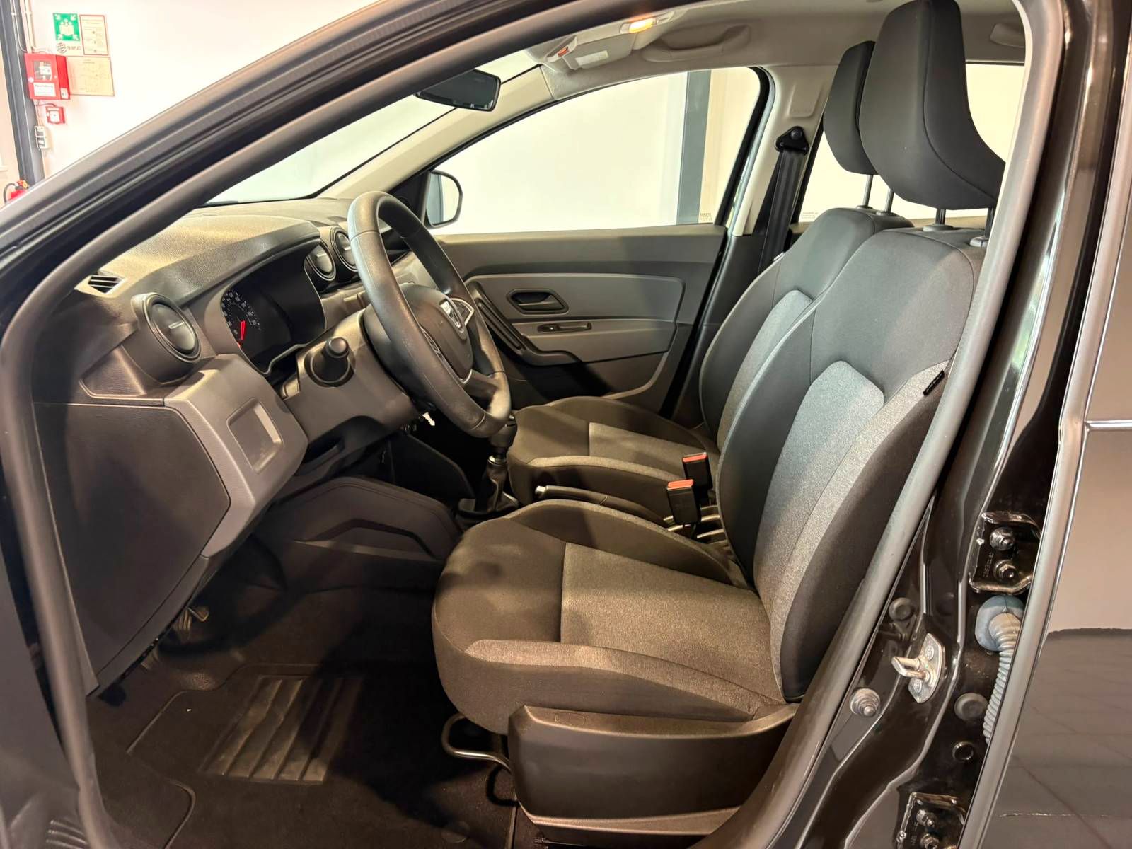Dacia Duster 2022 г. Чёрный, пробег 52158 км