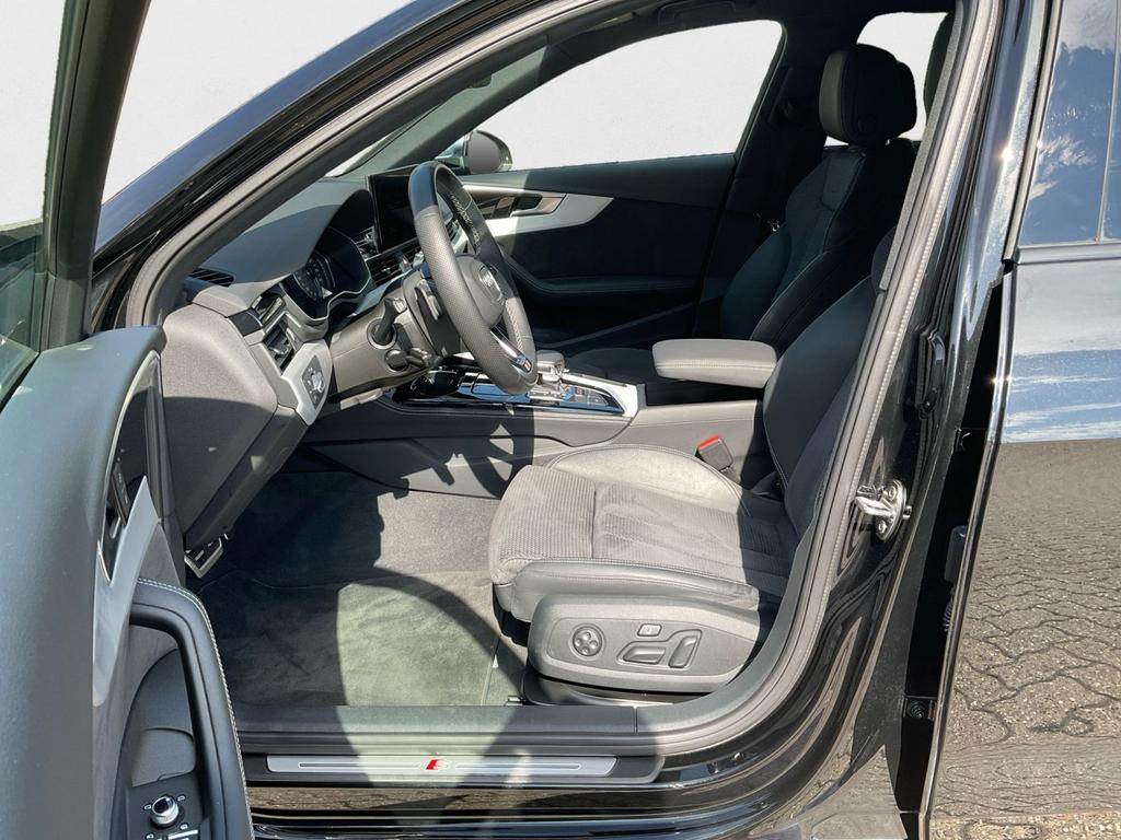 Audi S4 2023 г. Чёрный, пробег 41367 км