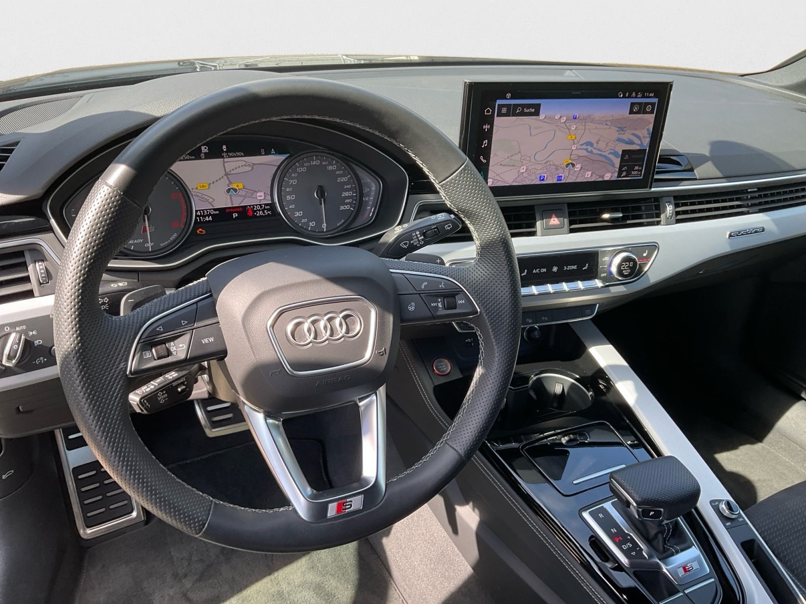 Audi S4 2023 г. Чёрный, пробег 41367 км