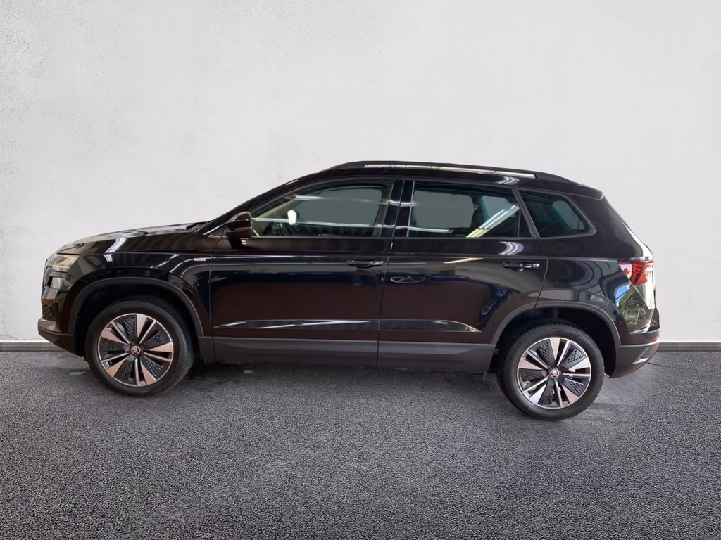 Skoda Karoq 2022 г. Чёрный, пробег 45000 км