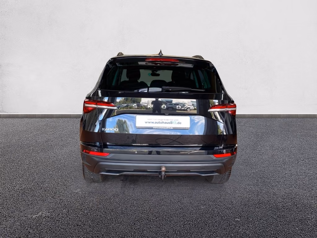 Skoda Karoq 2022 г. Чёрный, пробег 45000 км