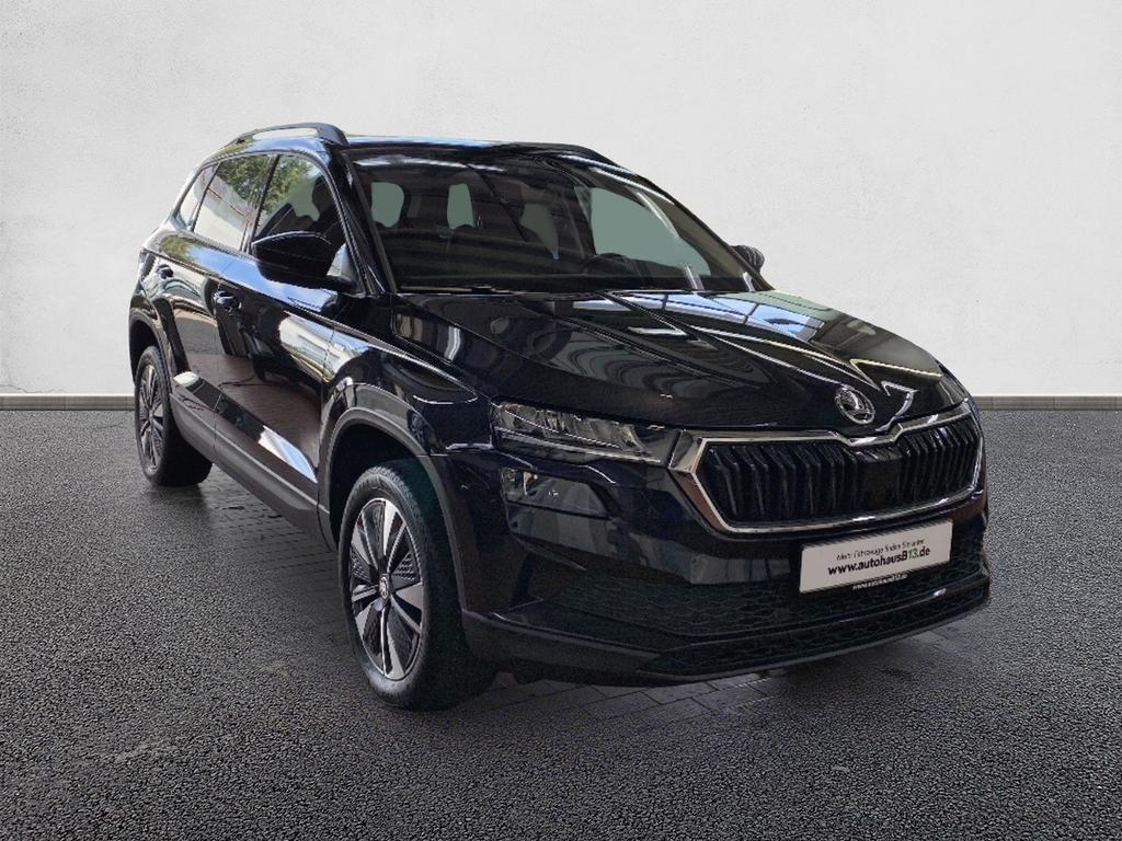 Skoda Karoq 2022 г. Чёрный, пробег 45000 км