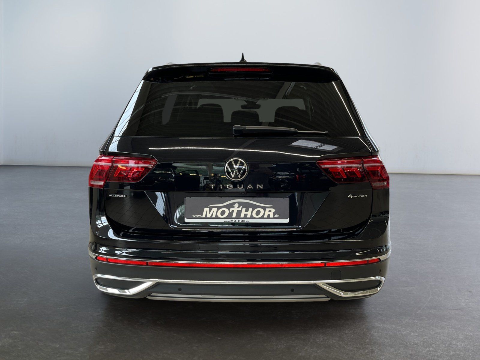 Volkswagen TIGUAN ALLSPACE 2023 г. Чёрный, пробег 35505 км