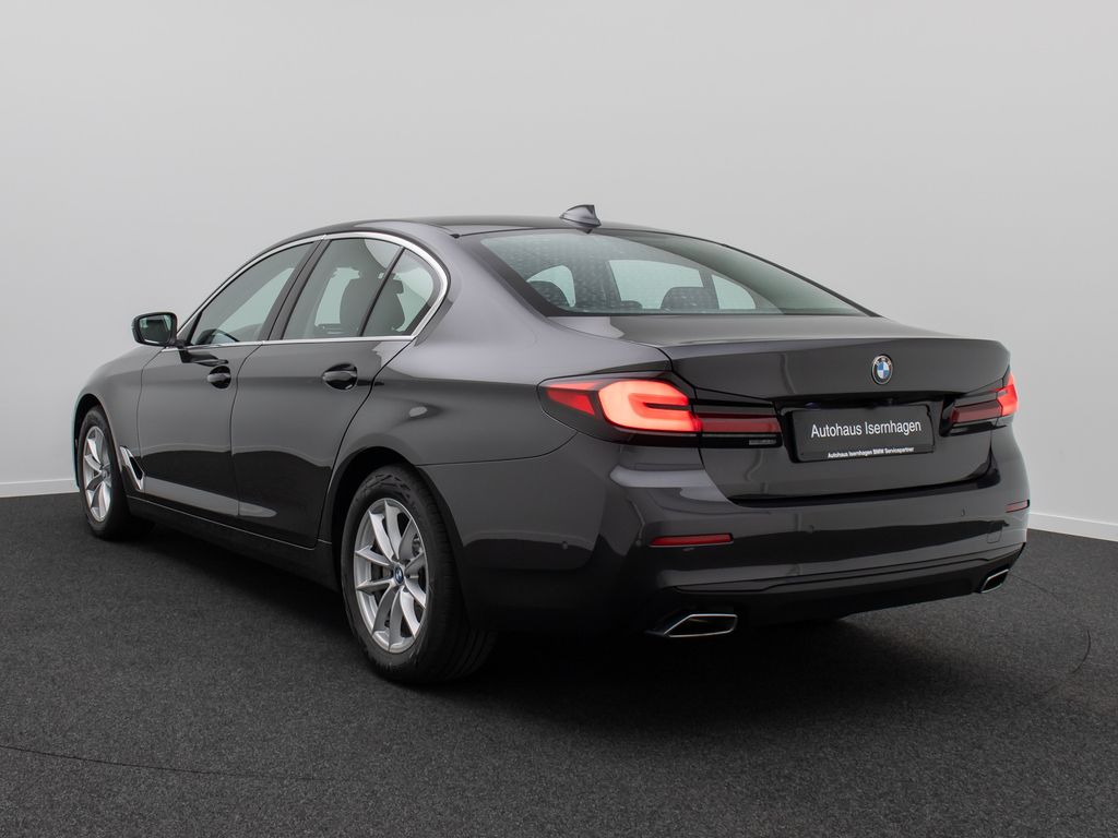 BMW 530 2023 г. Чёрный, пробег 42122 км