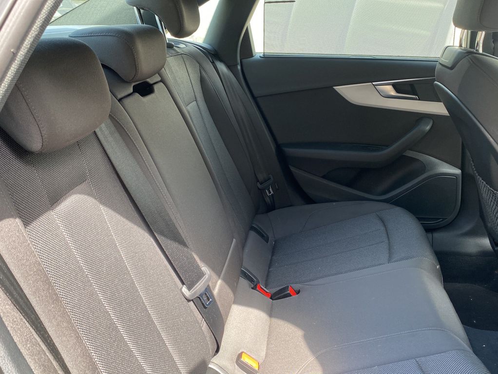 Audi A4 2023 г. Белый, пробег 45270 км