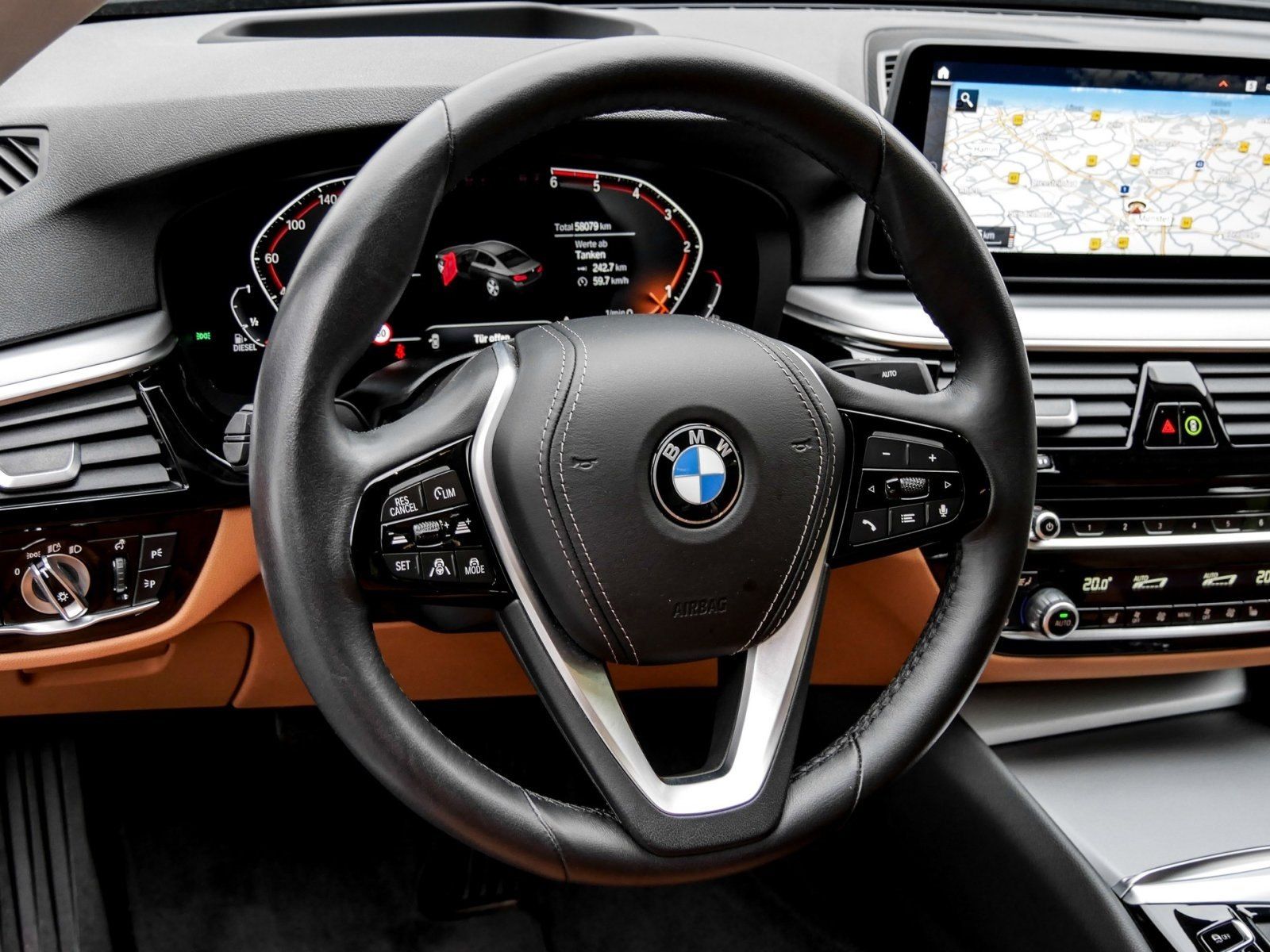 BMW 530 2023 г. Чёрный, пробег 58077 км