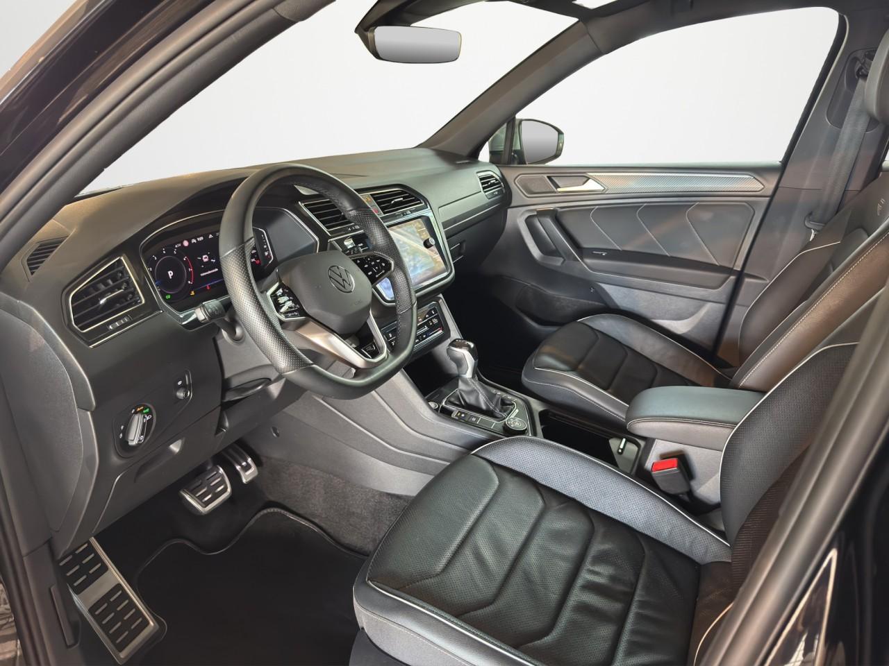 Volkswagen TIGUAN ALLSPACE 2023 г. Чёрный, пробег 33630 км