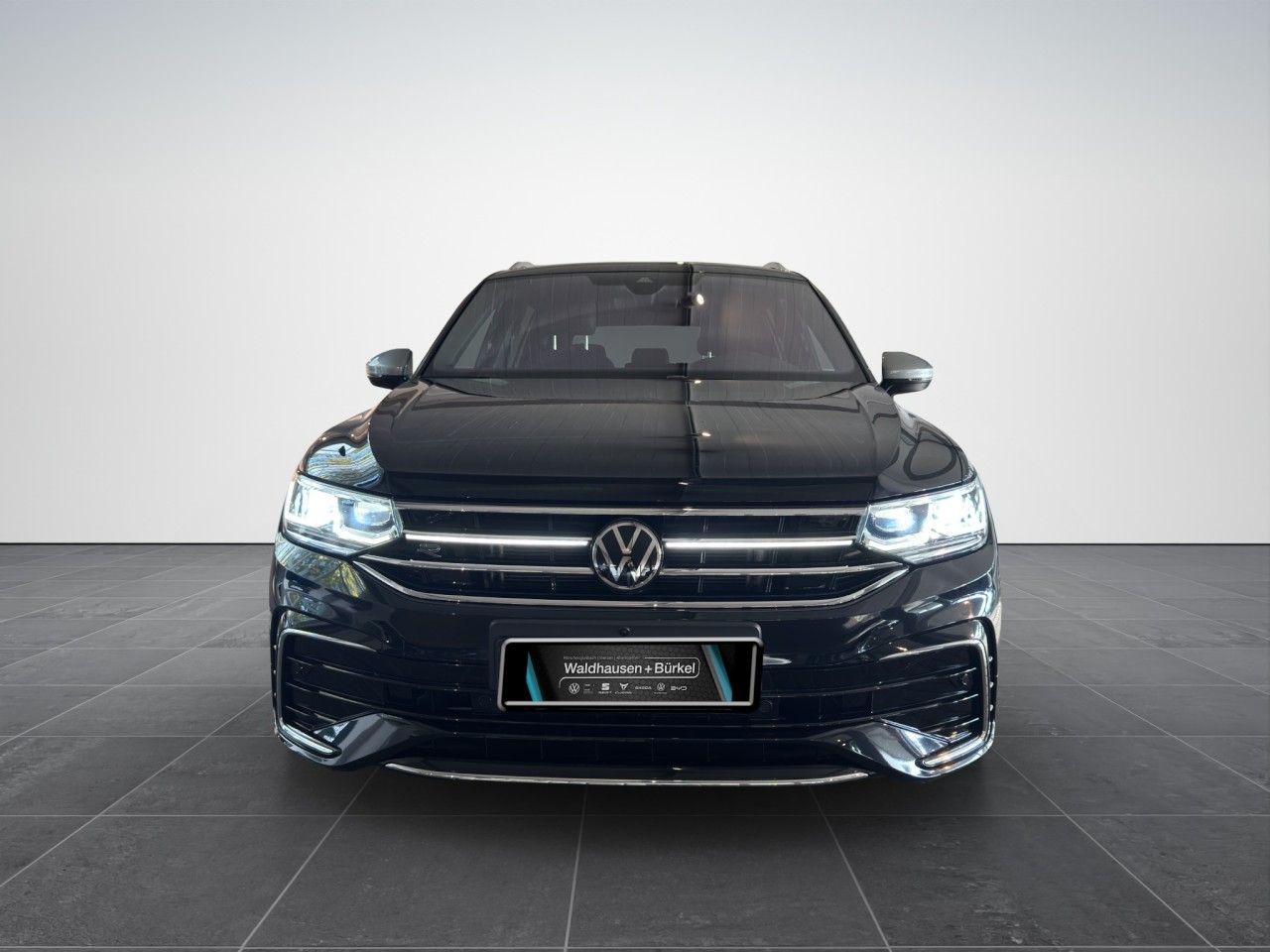 Volkswagen TIGUAN ALLSPACE 2023 г. Чёрный, пробег 33630 км