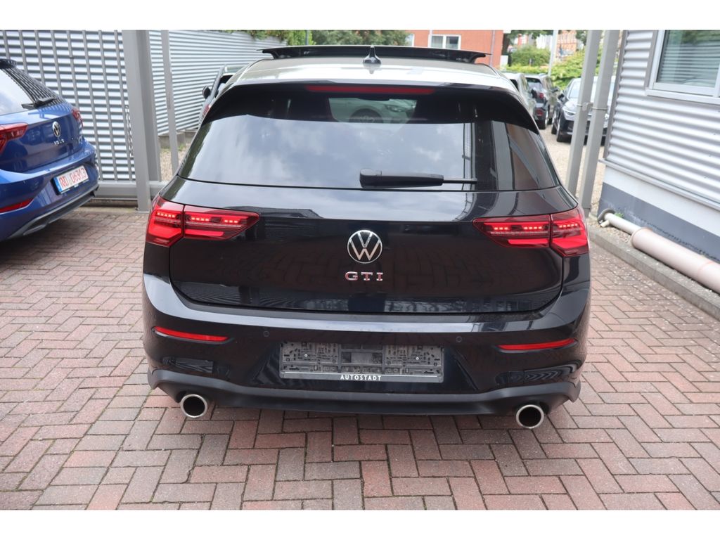 Volkswagen Golf 2024 г. Чёрный, пробег 45400 км