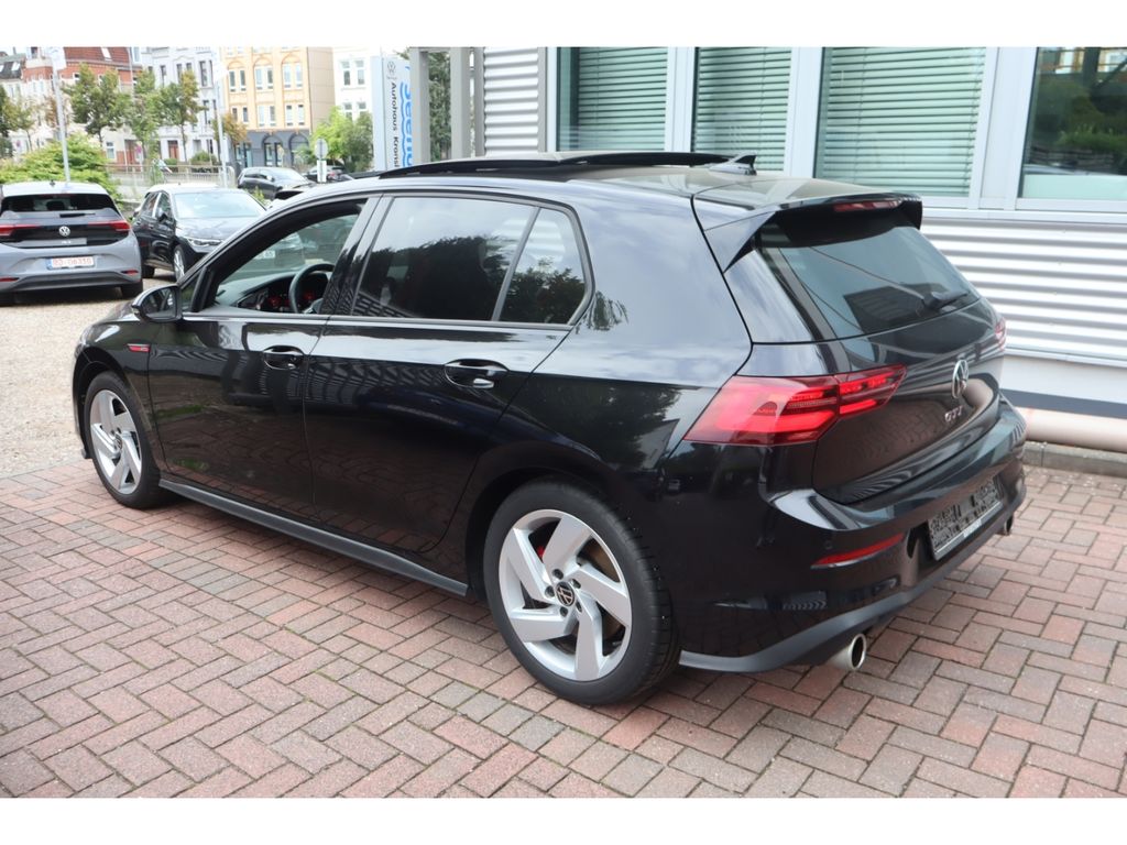 Volkswagen Golf 2024 г. Чёрный, пробег 45400 км