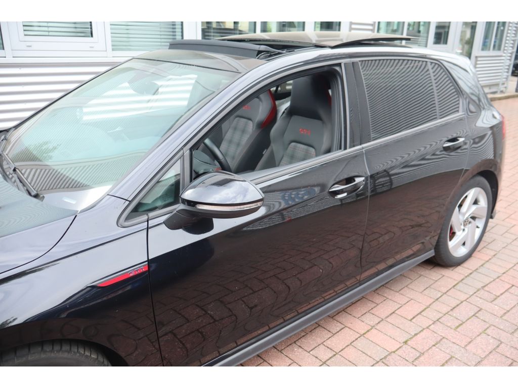 Volkswagen Golf 2024 г. Чёрный, пробег 45400 км