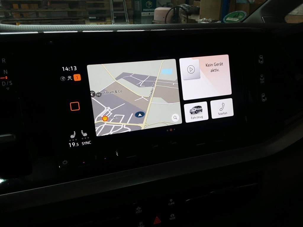 Volkswagen T7 MULTIVAN 2023 г. Чёрный, пробег 51007 км