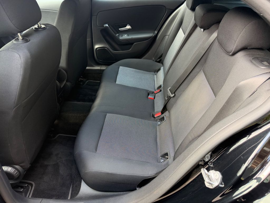 Mercedes-Benz A 180 2021 г. Чёрный, пробег 44031 км