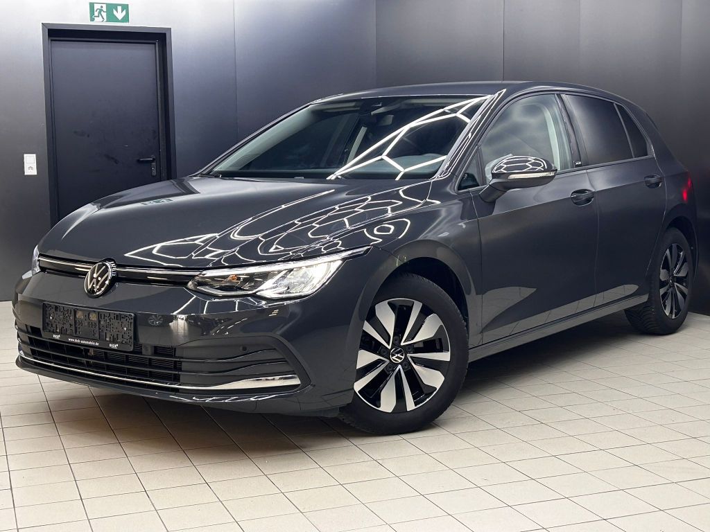 Volkswagen Golf 2024 г. Серый, пробег 25000 км