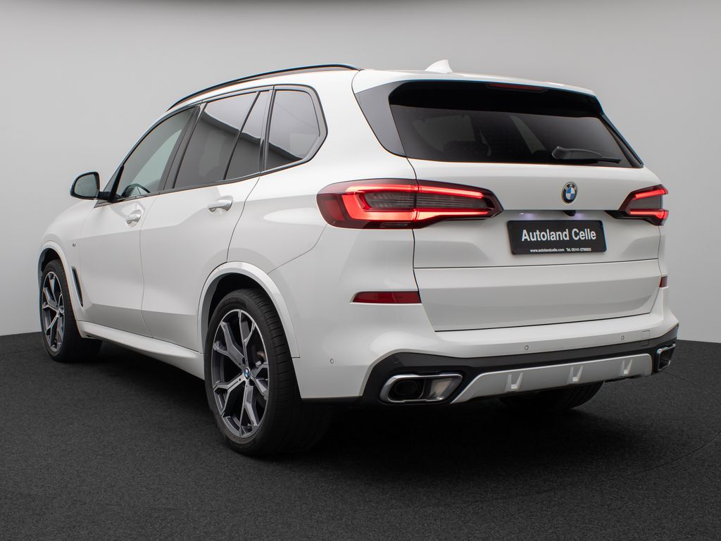 BMW X5 2022 г. Белый, пробег 42734 км