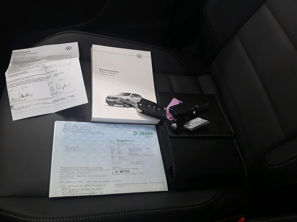 Volkswagen T-Roc 2023 г. Серый, пробег 30600 км