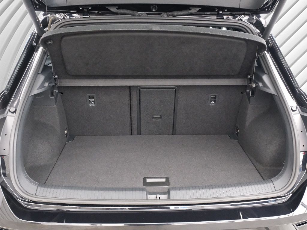 Volkswagen T-Roc 2022 г. Чёрный, пробег 36610 км