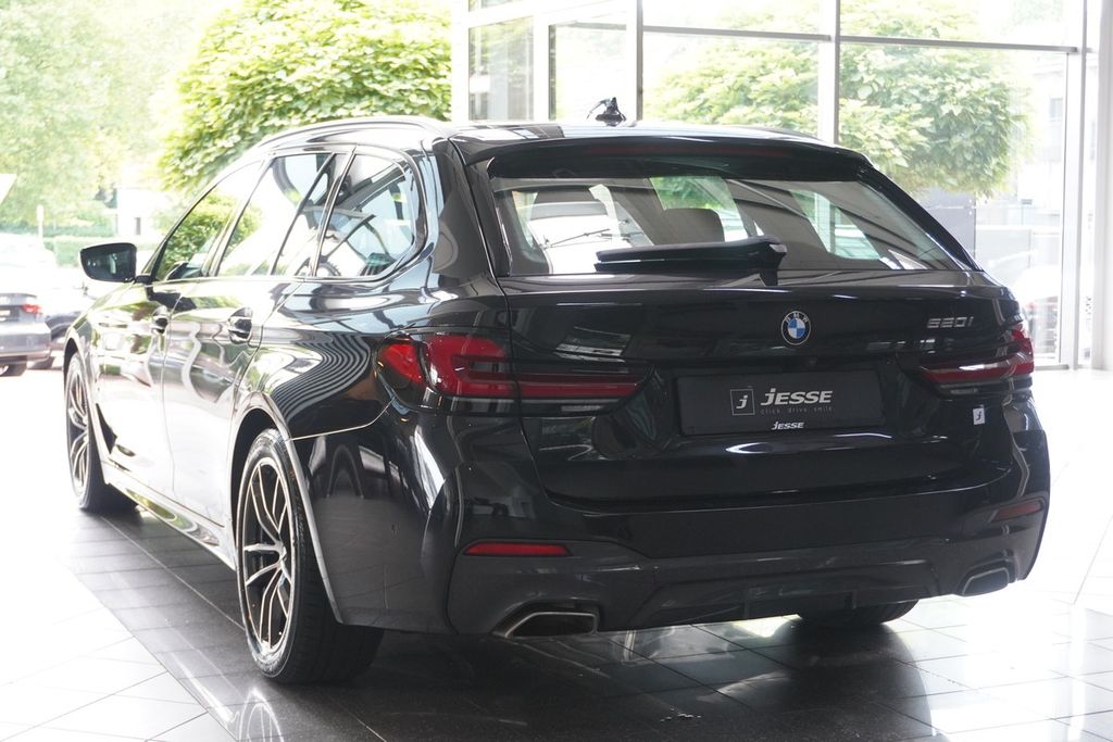 BMW 520 2023 г. Чёрный, пробег 60000 км