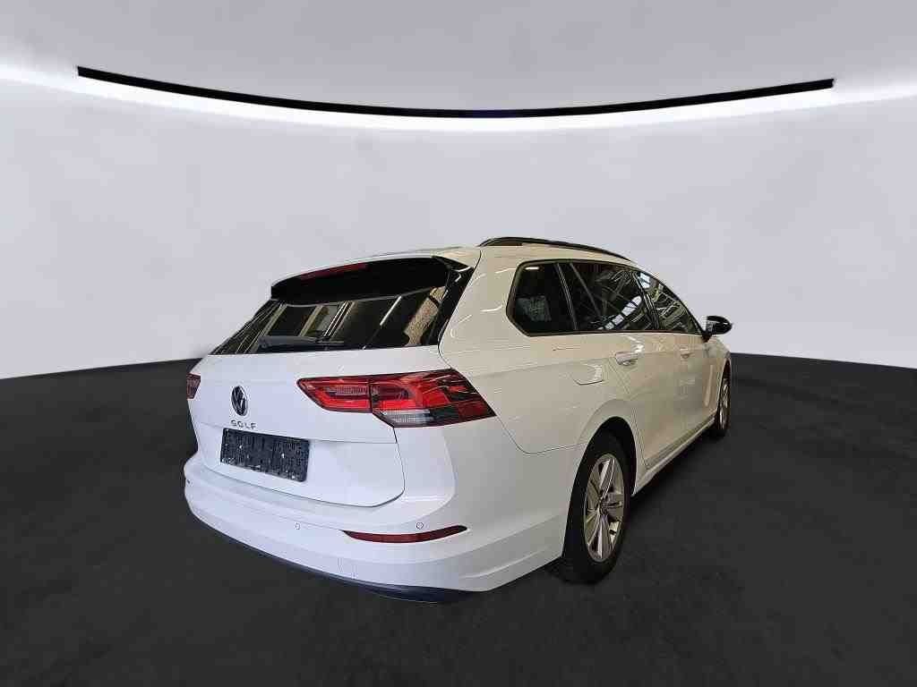 Volkswagen Golf 2023 г. Белый, пробег 42670 км