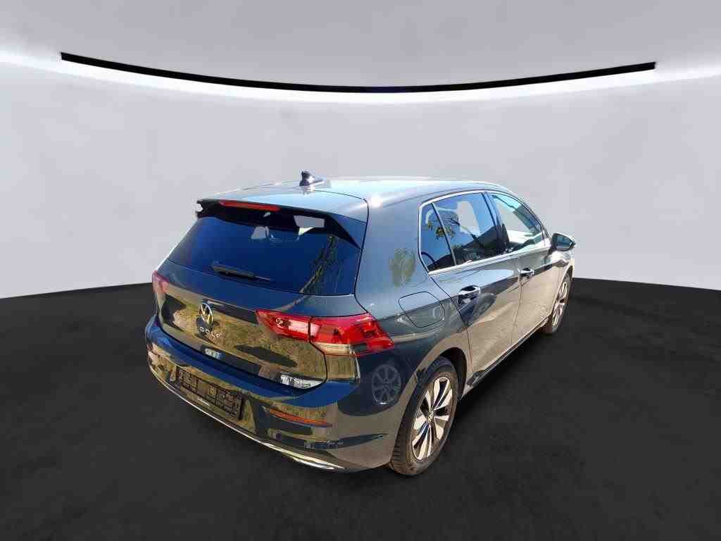 Volkswagen Golf 2024 г. Серый, пробег 19780 км