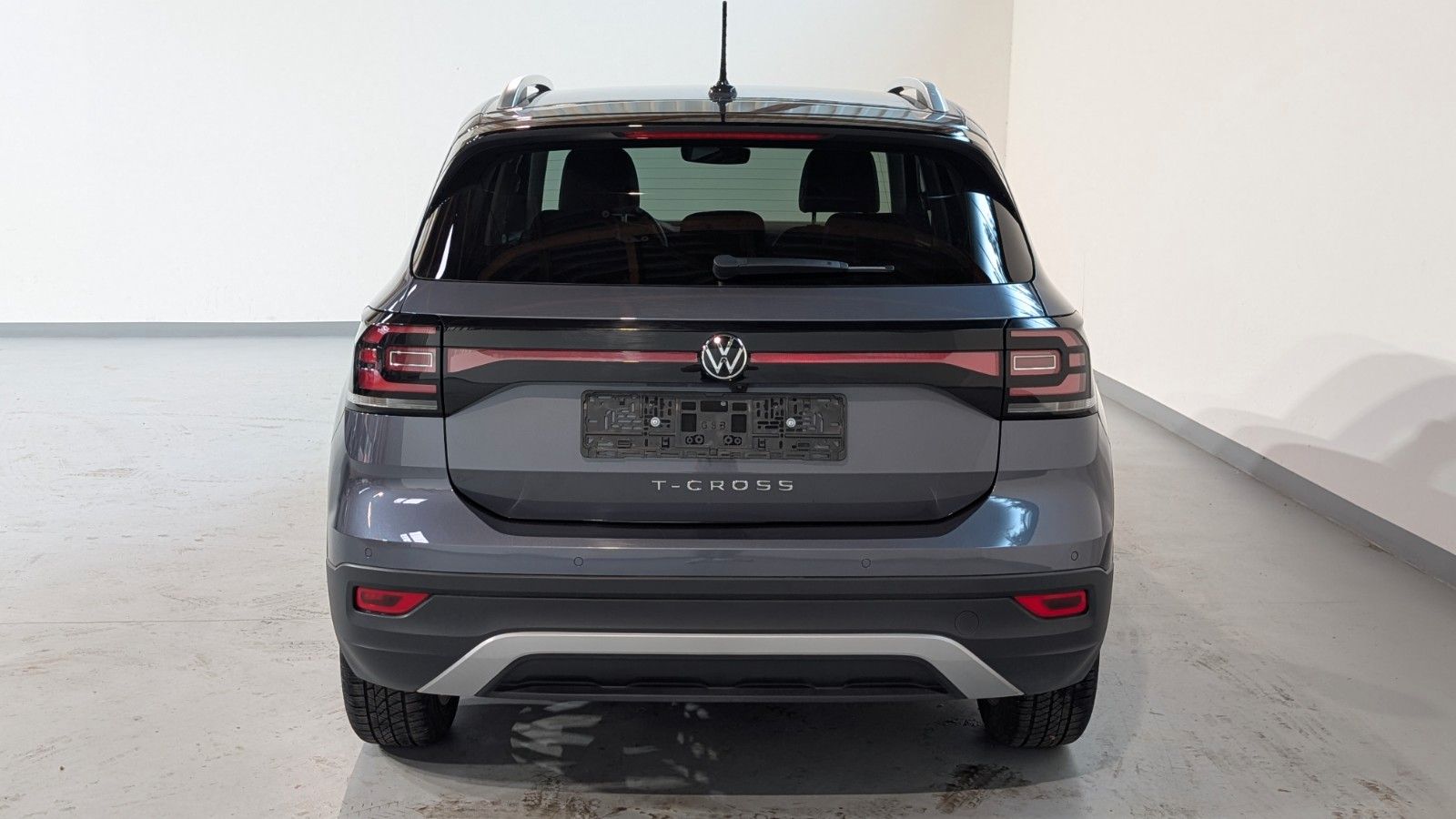 Volkswagen T-Cross 2021 г. Серый, пробег 30099 км