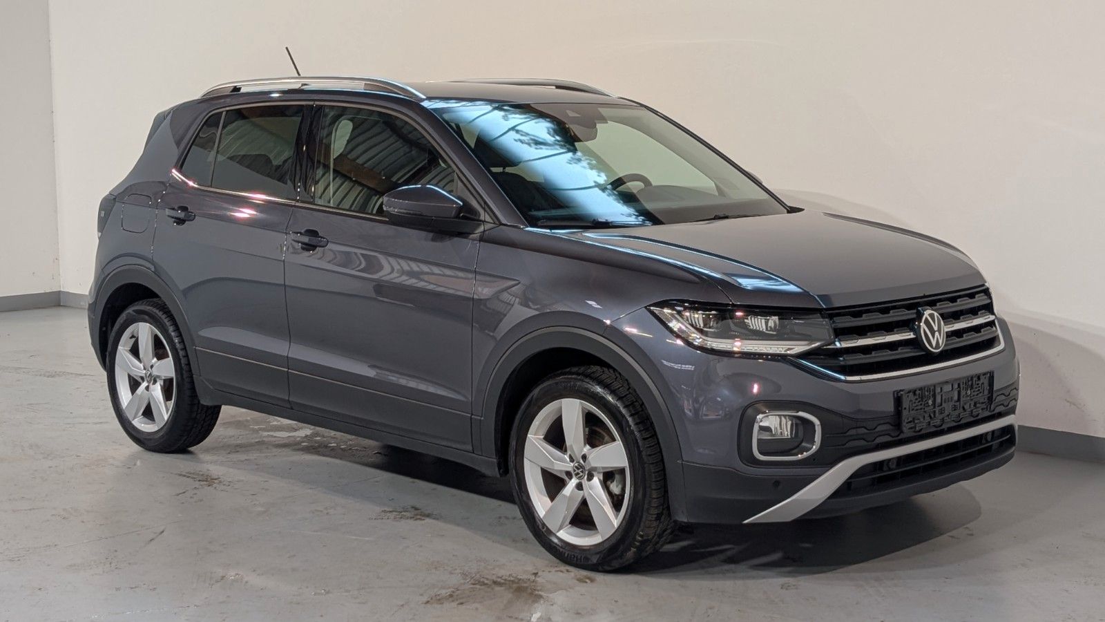Volkswagen T-Cross 2021 г. Серый, пробег 30099 км