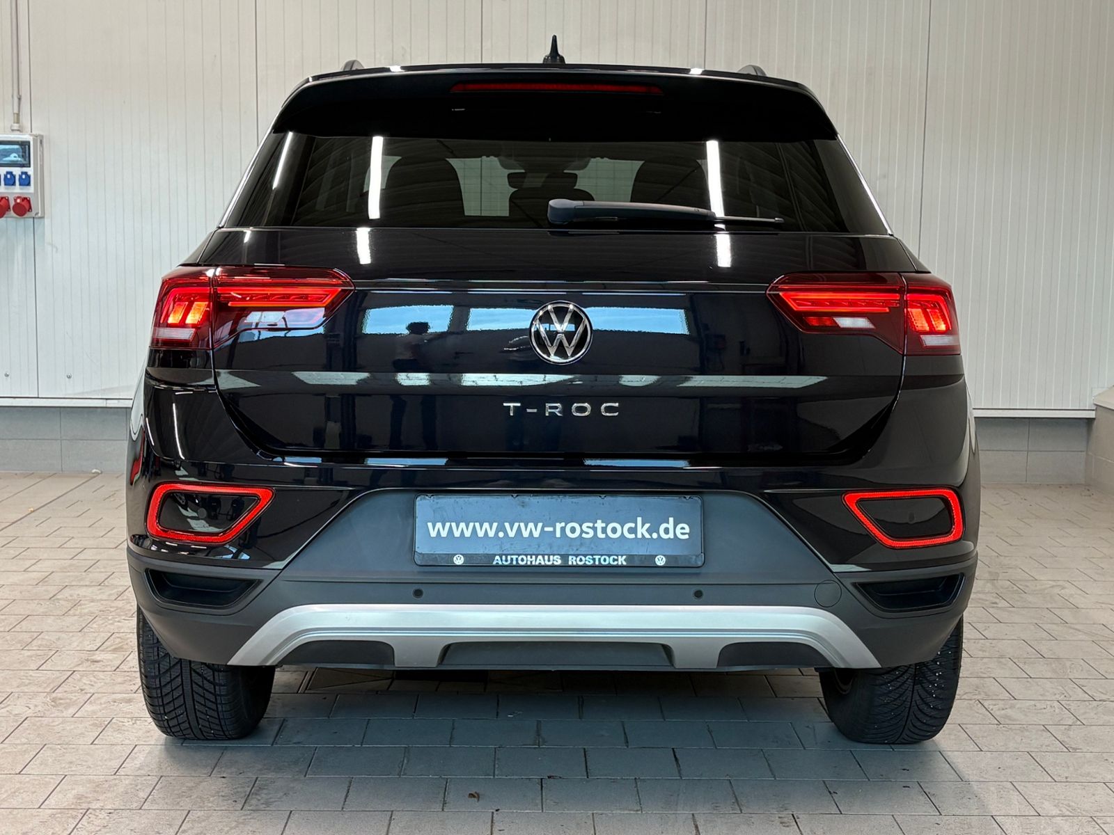 Volkswagen T-Roc 2022 г. Чёрный, пробег 13500 км