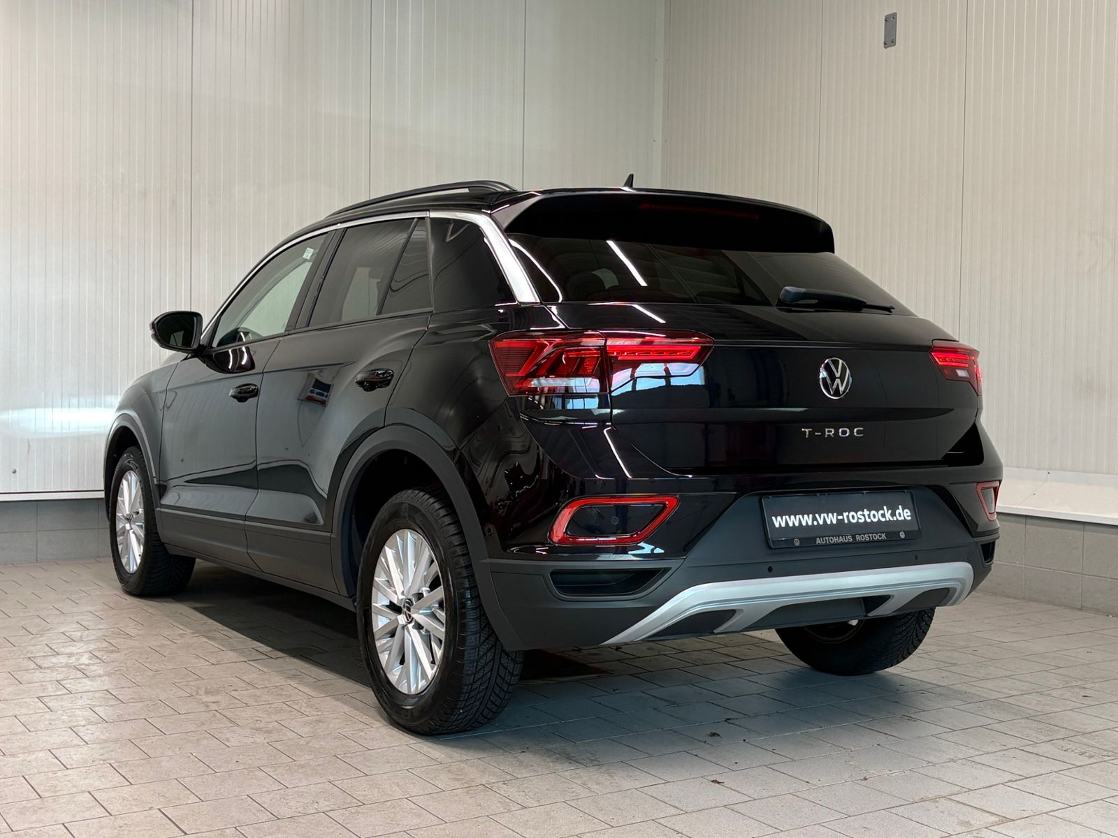 Volkswagen T-Roc 2022 г. Чёрный, пробег 13500 км