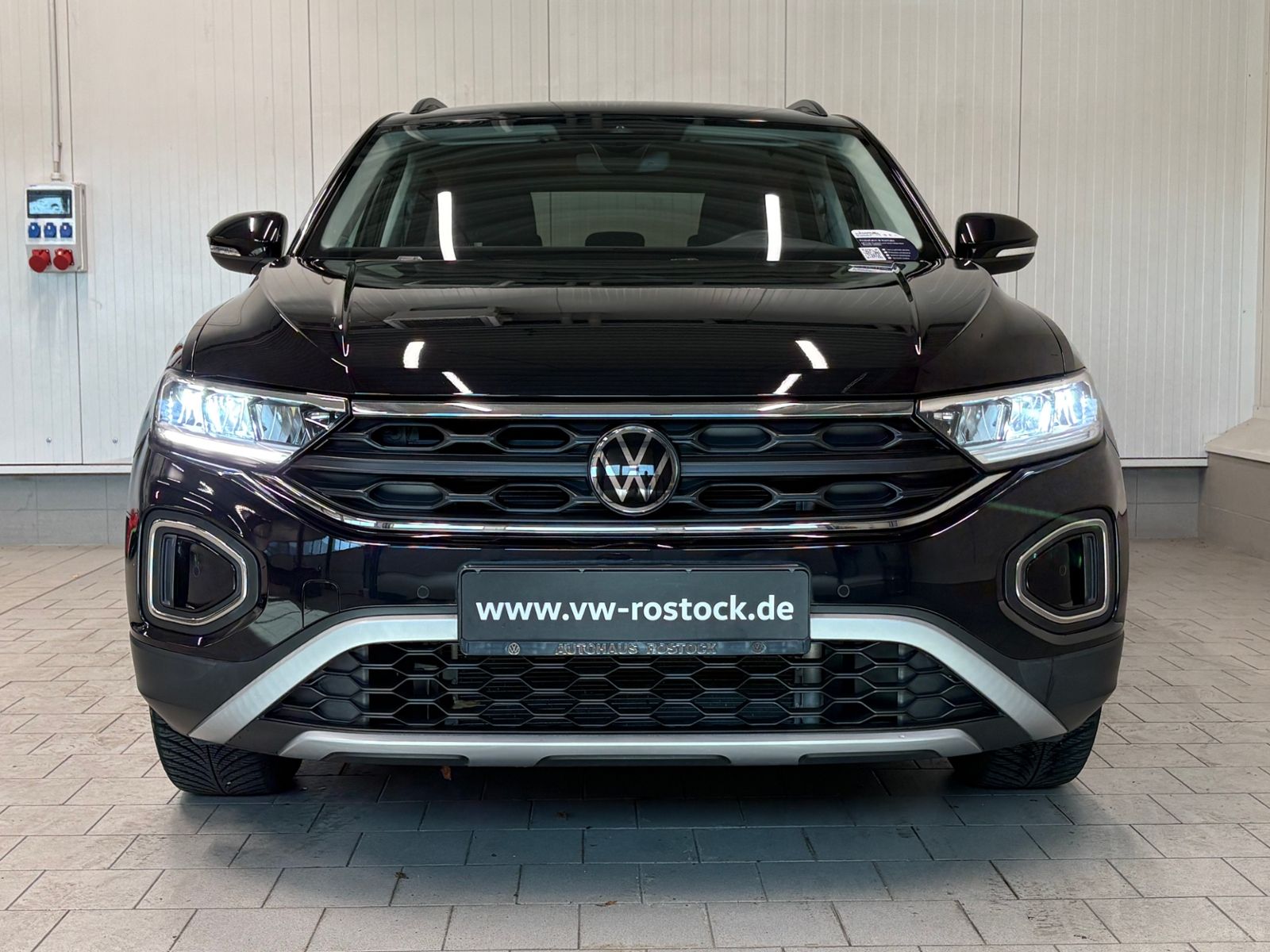 Volkswagen T-Roc 2022 г. Чёрный, пробег 13500 км