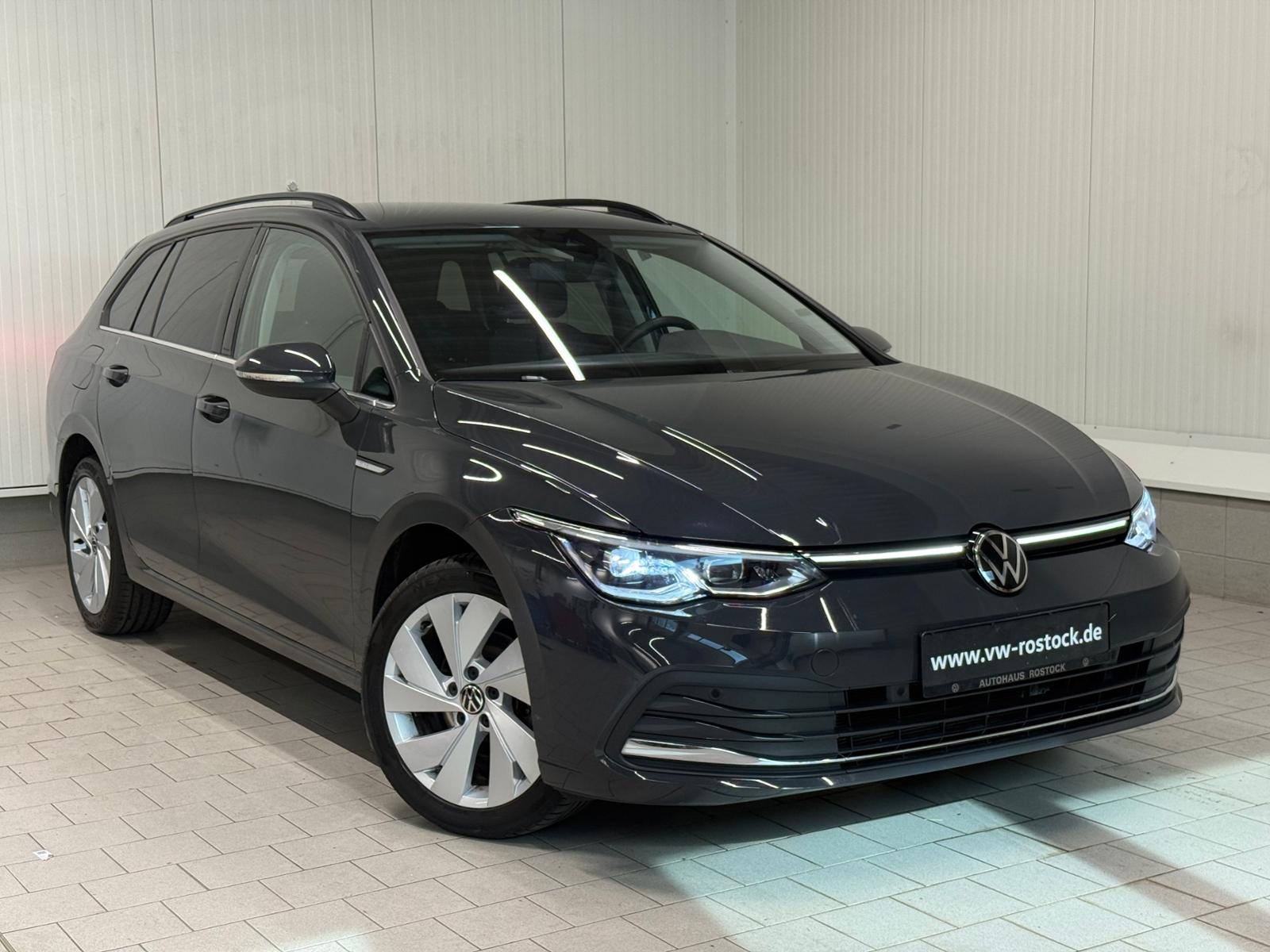 Volkswagen Golf 2023 г. Серый, пробег 54600 км